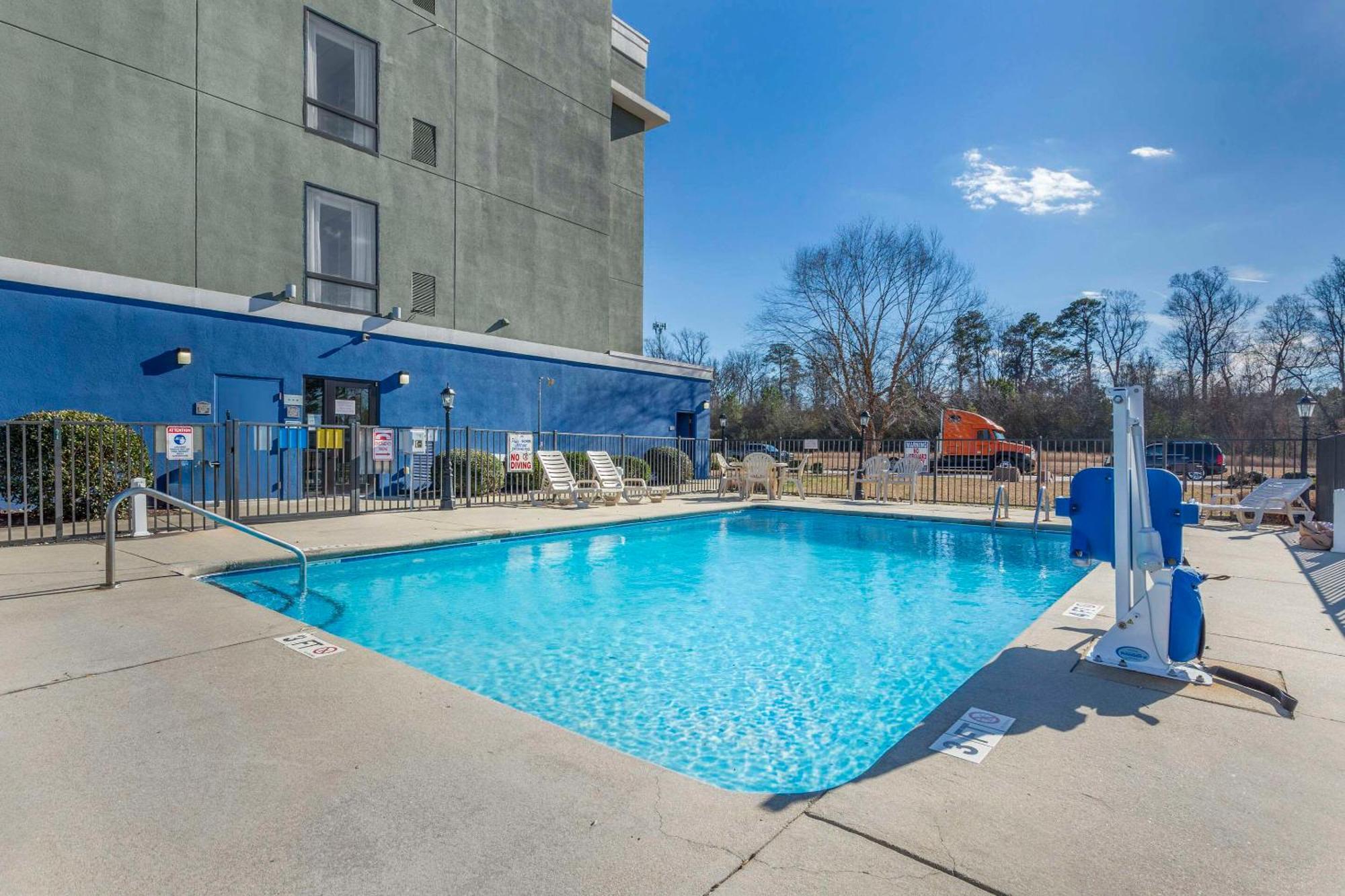 Comfort Suites Wilson - I - 95 Exterior foto